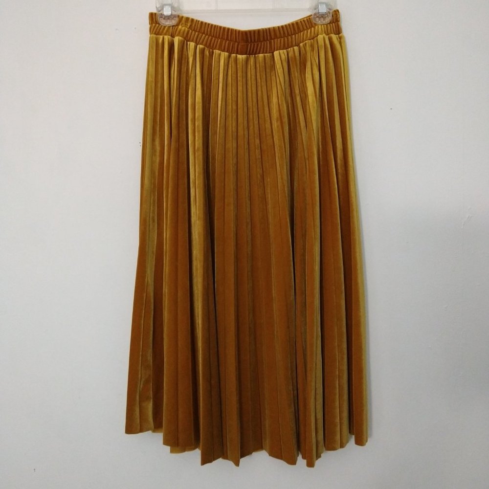 Chelsea 21 Gold Pleated Crushed Velvet Midi Length Skirt Sz. Large NWT